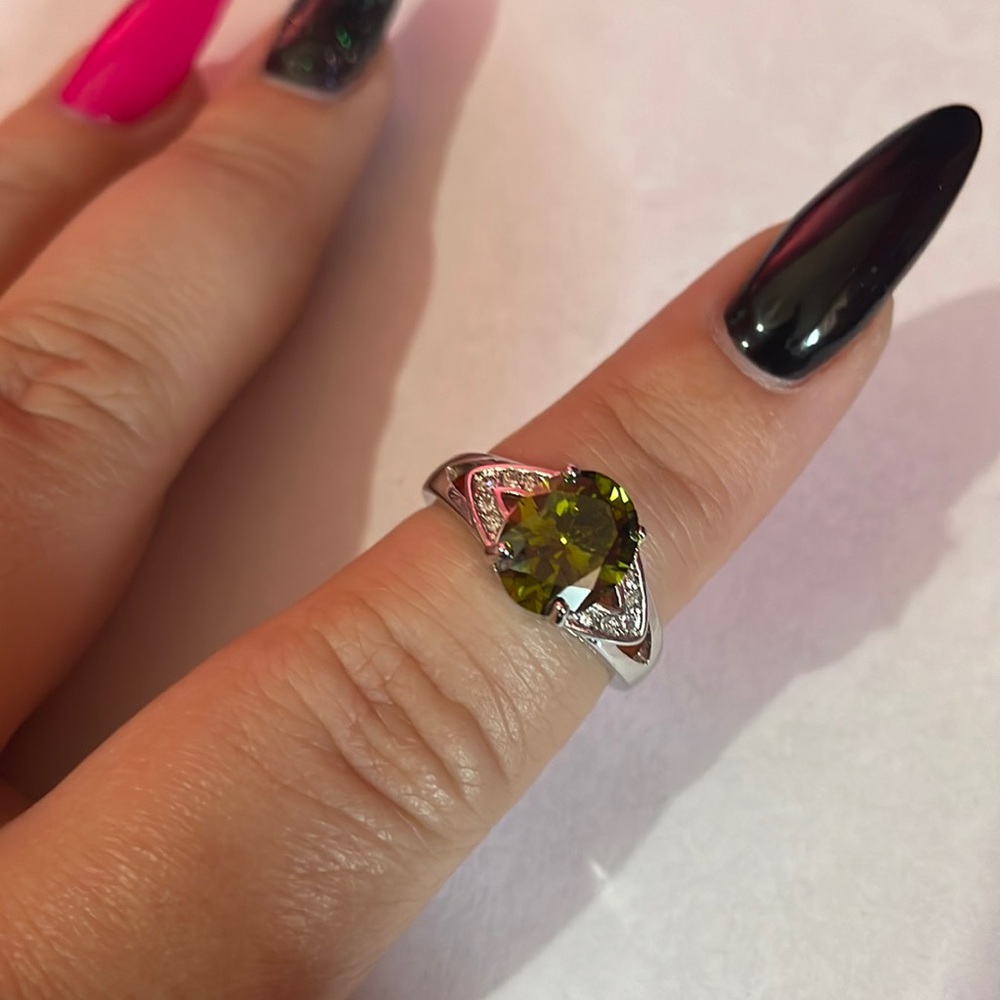 Charmed Aroma size 7 ring
